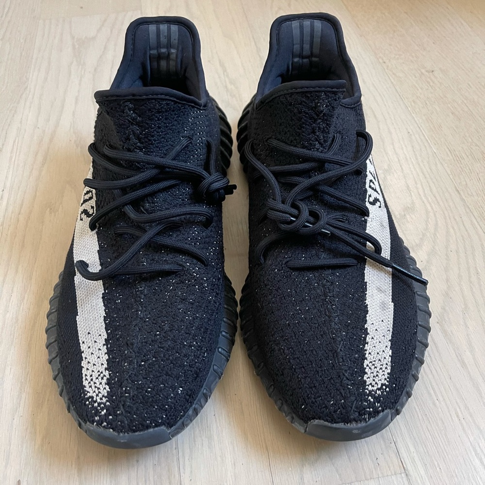 YEEZY OREO SIZE 11 Condition 8/10